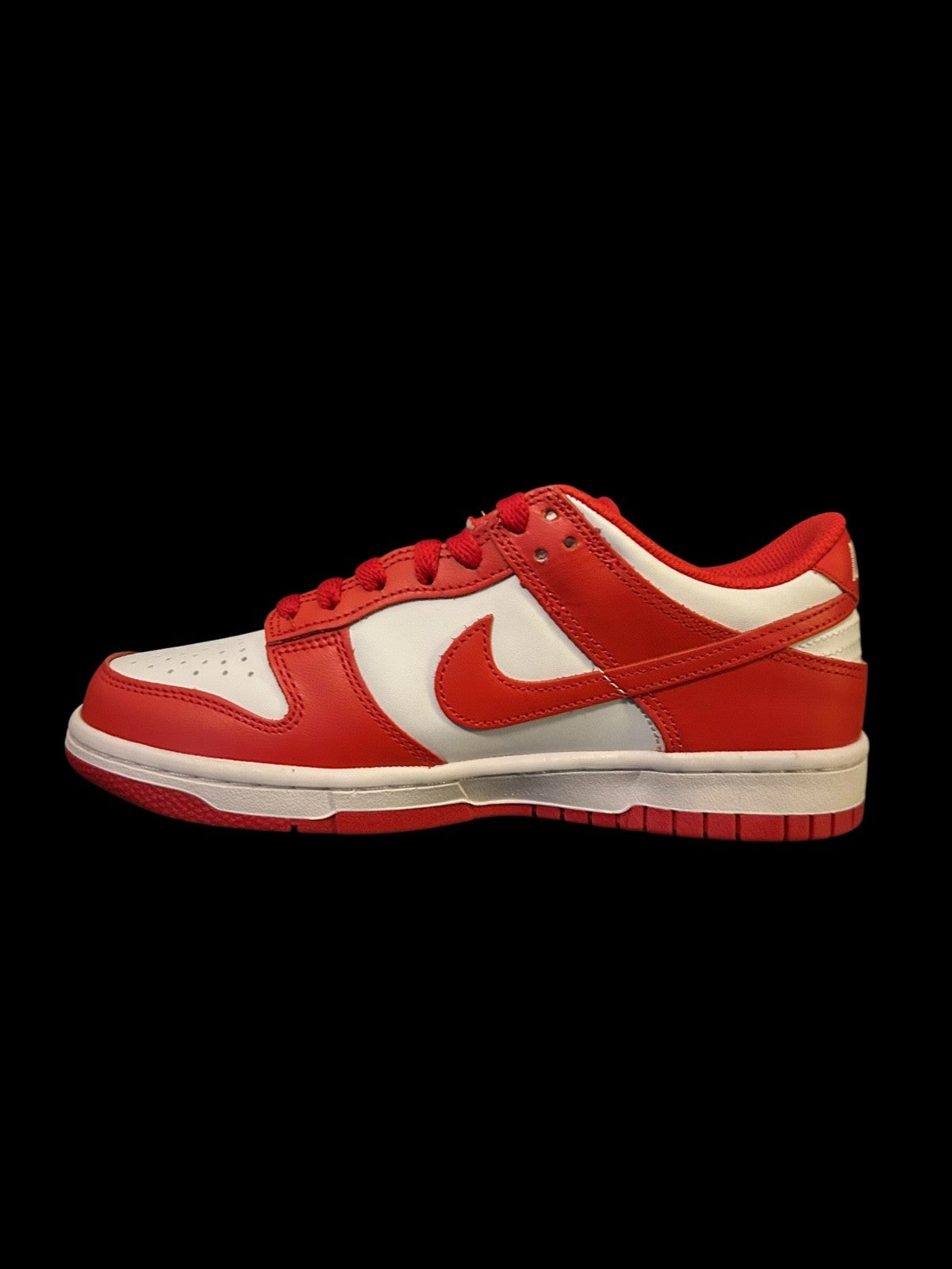 * Nike Dunk Low * White Red University Red Size [ 5Y ] same as [ 6.5W ]1