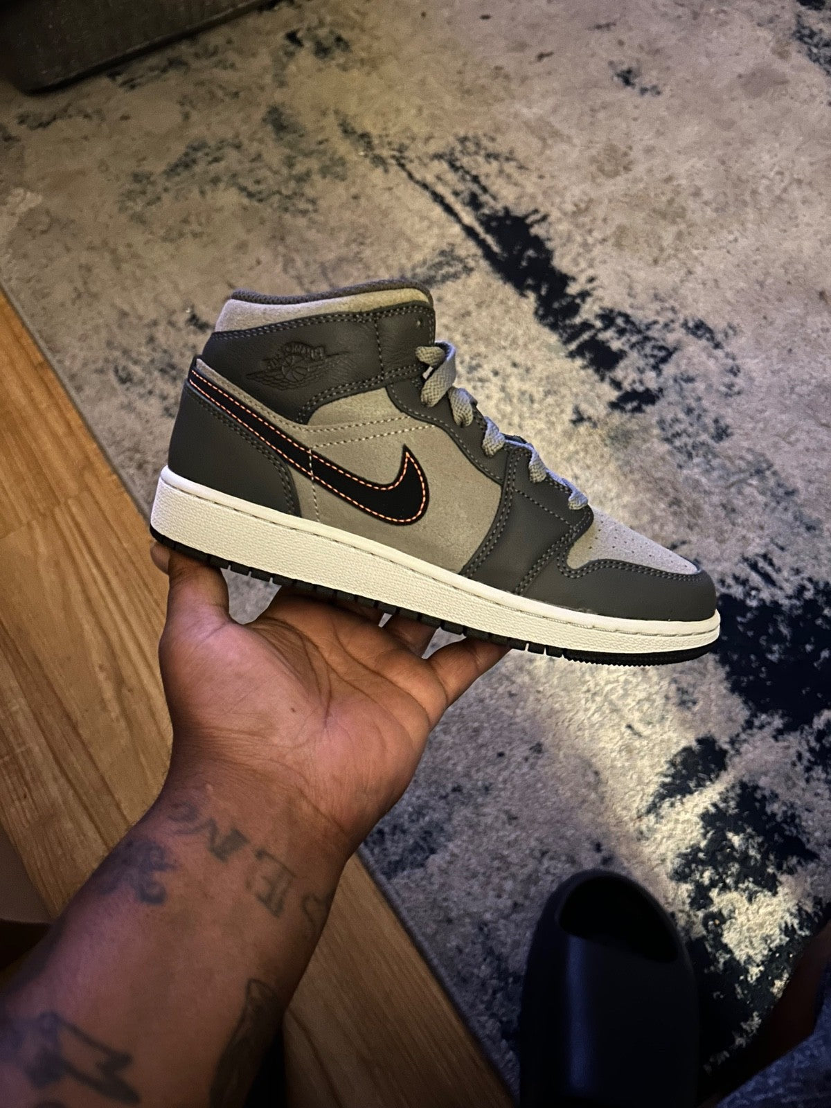 Jordan 1 Mid SE Night Stadium Size [ 5Y/6.5W ]1
