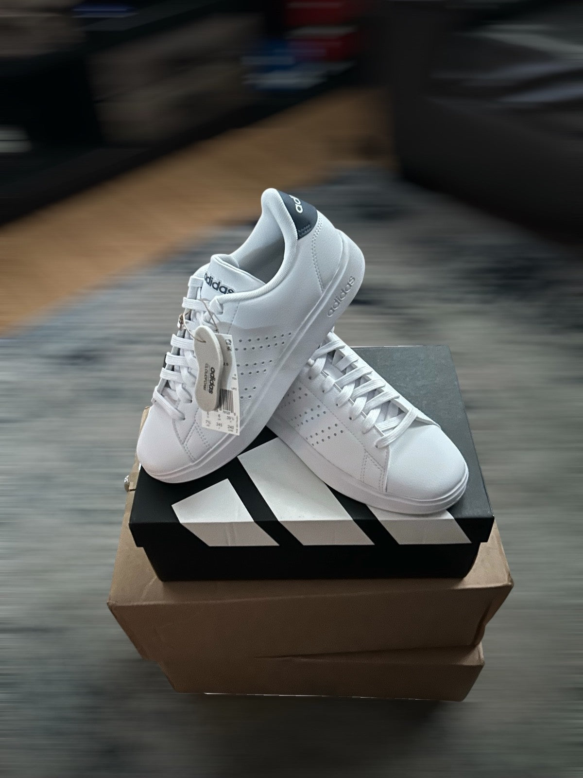 Size 7.5   Adidas Advantage 2.0 White Black Legend Ink0
